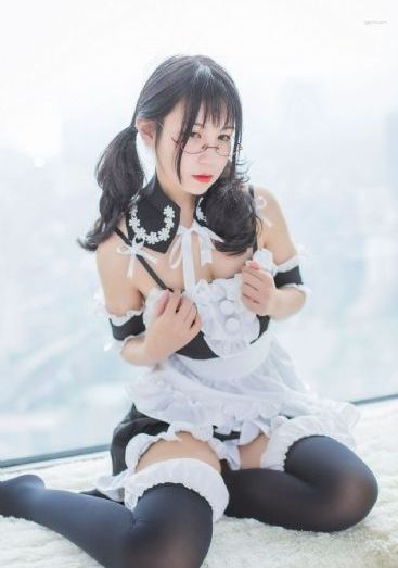三秒后野兽住在联谊会角落